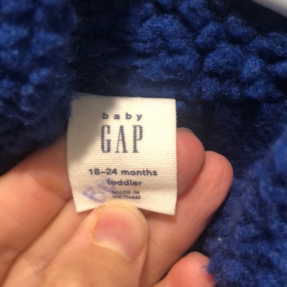 Gap EUC boys fleece vest 18-24 month - Picture 2 of 4